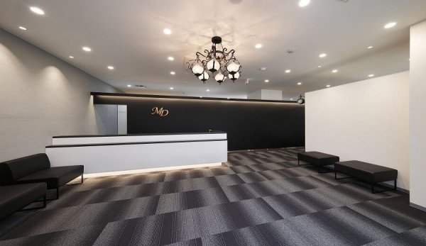 ���{�����s�Ŏ���҂̃z���C�g�j���O�Ȃ�u���肳��f���^���N���j�b�N�v�̃t�����g�ʐ^